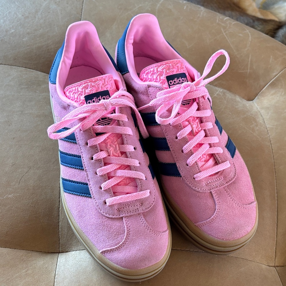 Adidas Gazelle Women's Pink and navy Sneakers - Picture 2 of 7